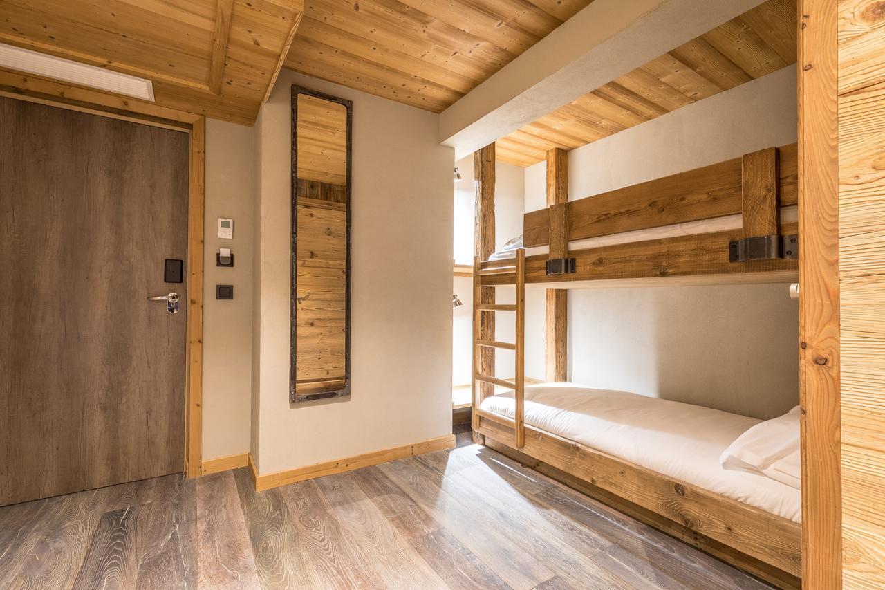 Les Cabanes De La Maison Rouge FRENCH ALPS Bagian luar foto