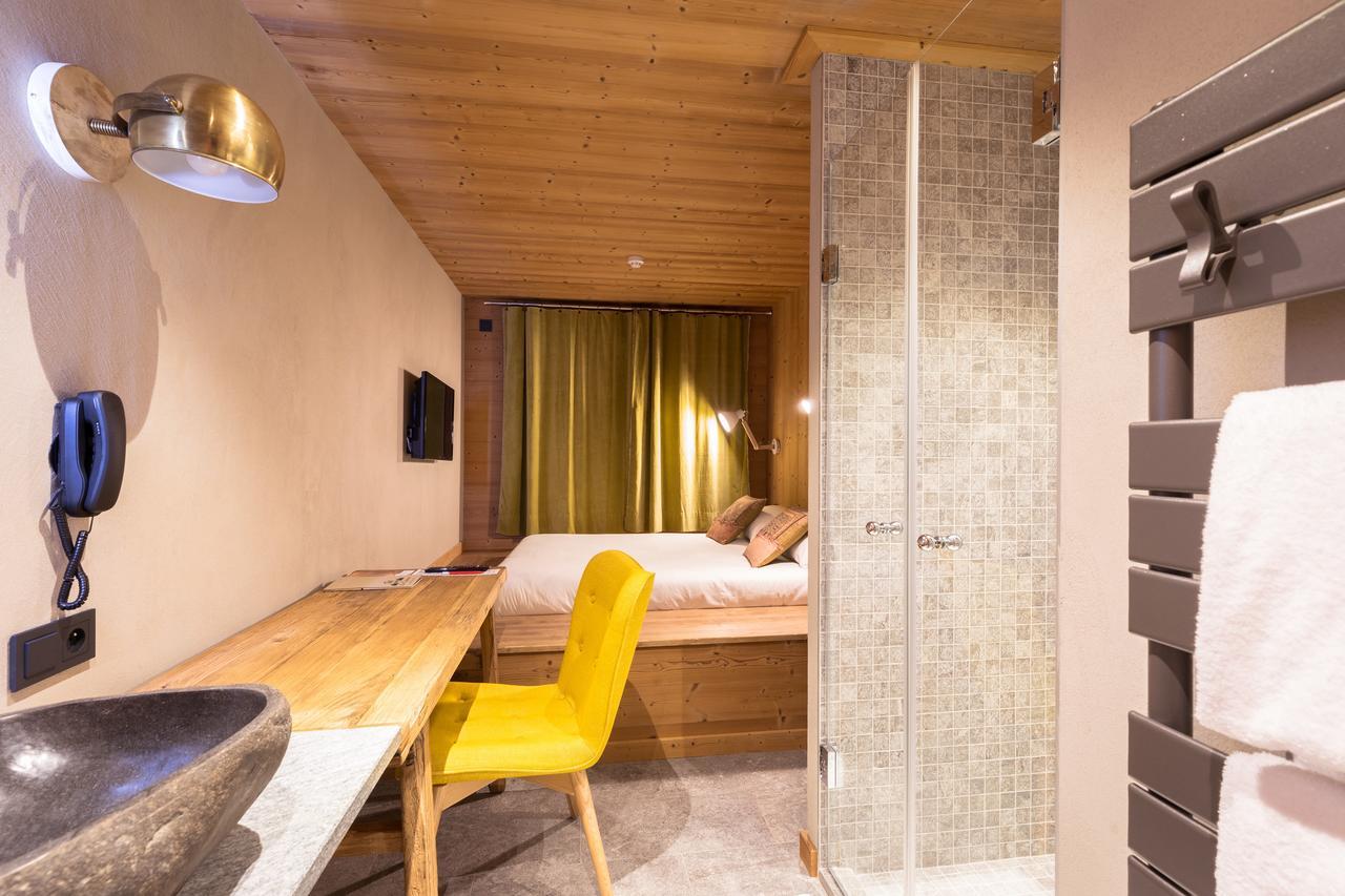 Les Cabanes De La Maison Rouge FRENCH ALPS Bagian luar foto