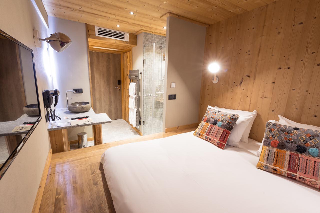 Les Cabanes De La Maison Rouge FRENCH ALPS Bagian luar foto