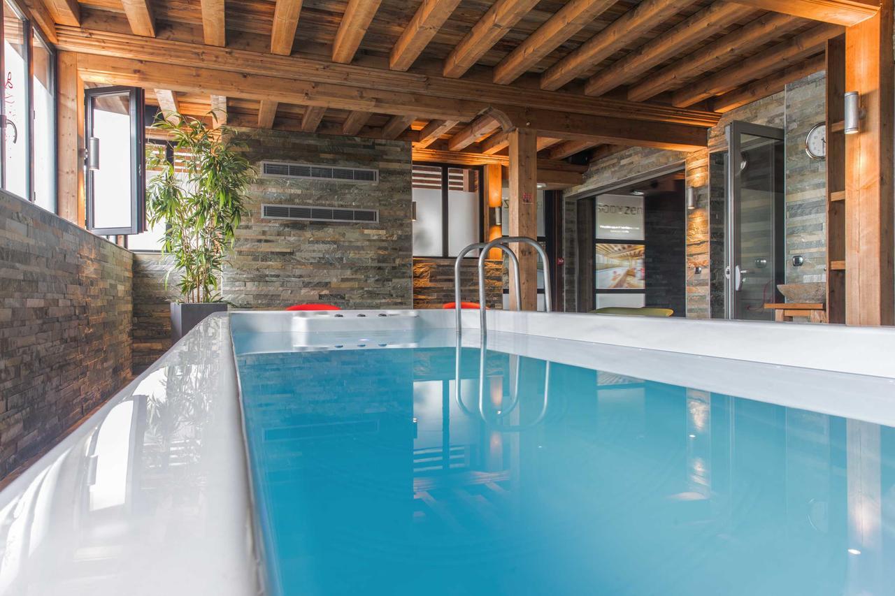Les Cabanes De La Maison Rouge FRENCH ALPS Bagian luar foto